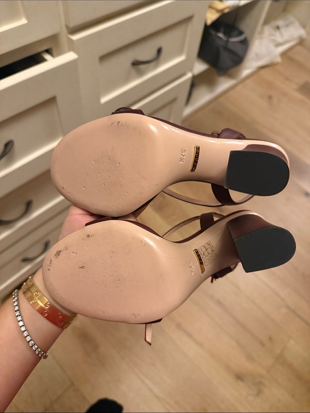 Gucci Burgundy Leather GG Slingback Heels with Gold Hardware - Picture 2 of 3